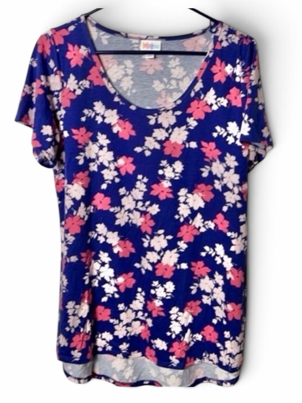 LuLaRoe Simply Comfortable Floral Classic T Size Large